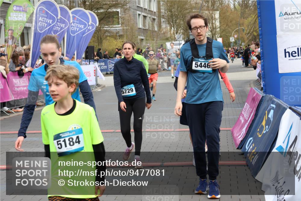 12.04.2026 - 45. Internationalen Wilhelmsburger Insellauf Strokosch-Dieckow http://msf.ph/oto/9477081 12.04.2026 12:57:00 Ziel 5446, 4859, 5729, 5134, 3620, 4848, 5410 meine-sportfotos.de