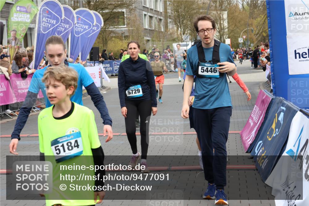 12.04.2026 - 45. Internationalen Wilhelmsburger Insellauf Strokosch-Dieckow http://msf.ph/oto/9477091 12.04.2026 12:57:00 Ziel 5446, 4859, 5729, 5134, 3620, 4848, 5410 meine-sportfotos.de