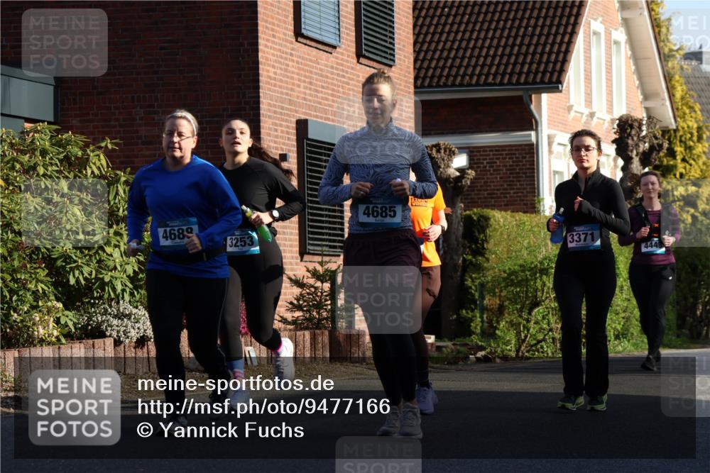12.04.2026 - 45. Internationalen Wilhelmsburger Insellauf Yannick Fuchs http://msf.ph/oto/9477166 12.04.2026 09:04:35 Laufen 4689, 3253, 4685, 3371, 444 meine-sportfotos.de