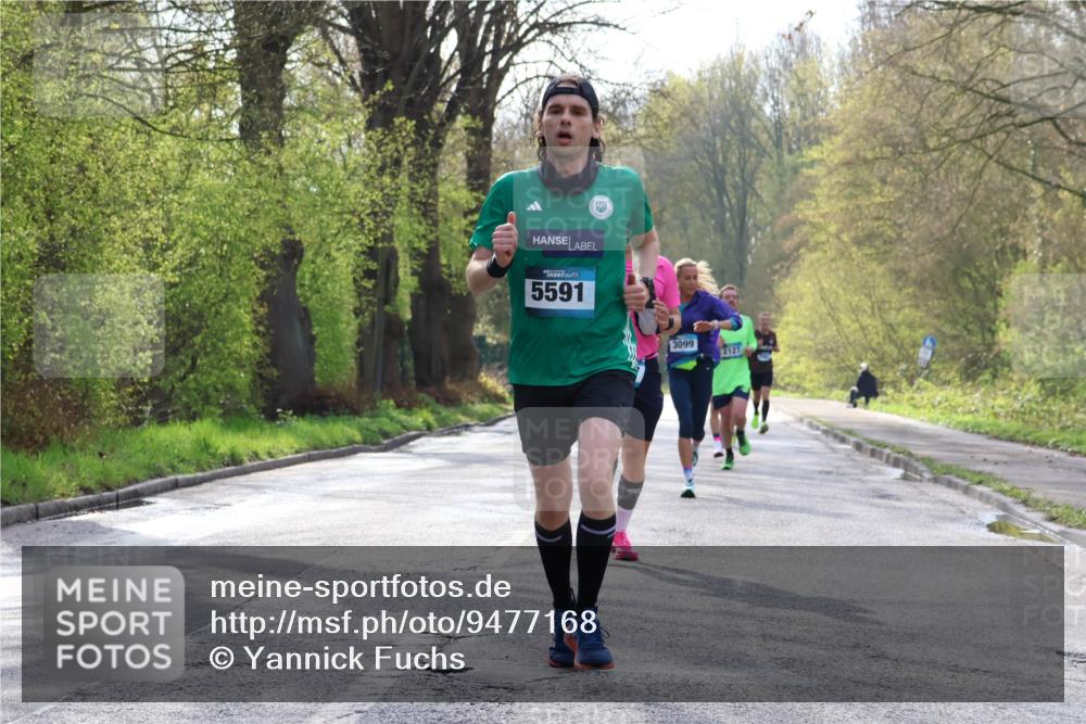 12.04.2026 - 45. Internationalen Wilhelmsburger Insellauf Yannick Fuchs http://msf.ph/oto/9477168 12.04.2026 10:12:34 Laufen 5591, 3099, 2127 meine-sportfotos.de