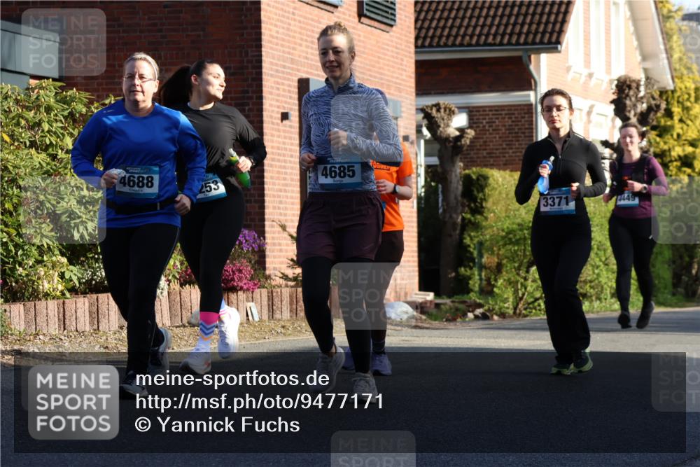 12.04.2026 - 45. Internationalen Wilhelmsburger Insellauf Yannick Fuchs http://msf.ph/oto/9477171 12.04.2026 09:04:35 Laufen 4688, 4685, 3371, 449 meine-sportfotos.de