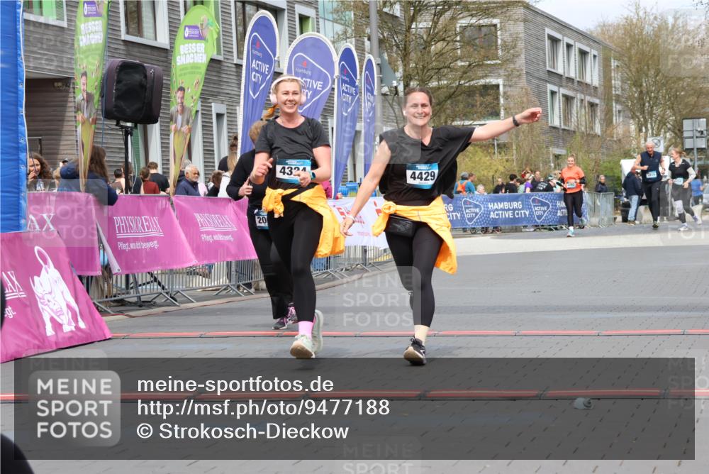12.04.2026 - 45. Internationalen Wilhelmsburger Insellauf Strokosch-Dieckow http://msf.ph/oto/9477188 12.04.2026 13:31:00 Ziel 2514, 2515, 4324, 4429, 2003 meine-sportfotos.de