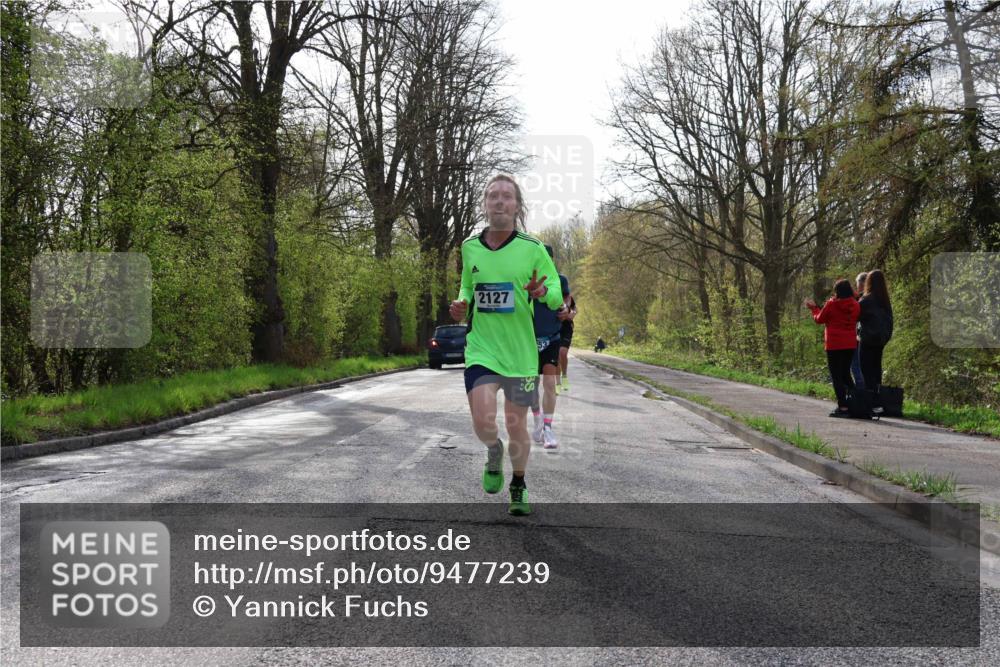 12.04.2026 - 45. Internationalen Wilhelmsburger Insellauf Yannick Fuchs http://msf.ph/oto/9477239 12.04.2026 10:12:39 Laufen 2127 meine-sportfotos.de