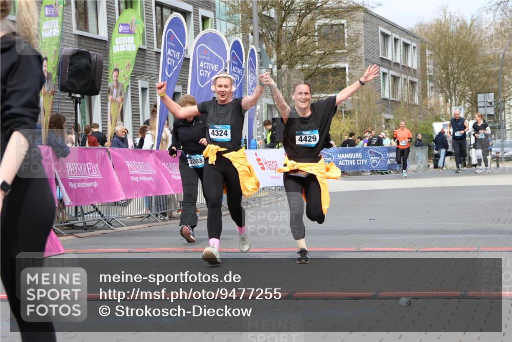 12.04.2026 - 45. Internationalen Wilhelmsburger Insellauf Strokosch-Dieckow http://msf.ph/oto/9477255 12.04.2026 13:31:00 Ziel 2514, 2515, 4324, 4429, 2003 meine-sportfotos.de