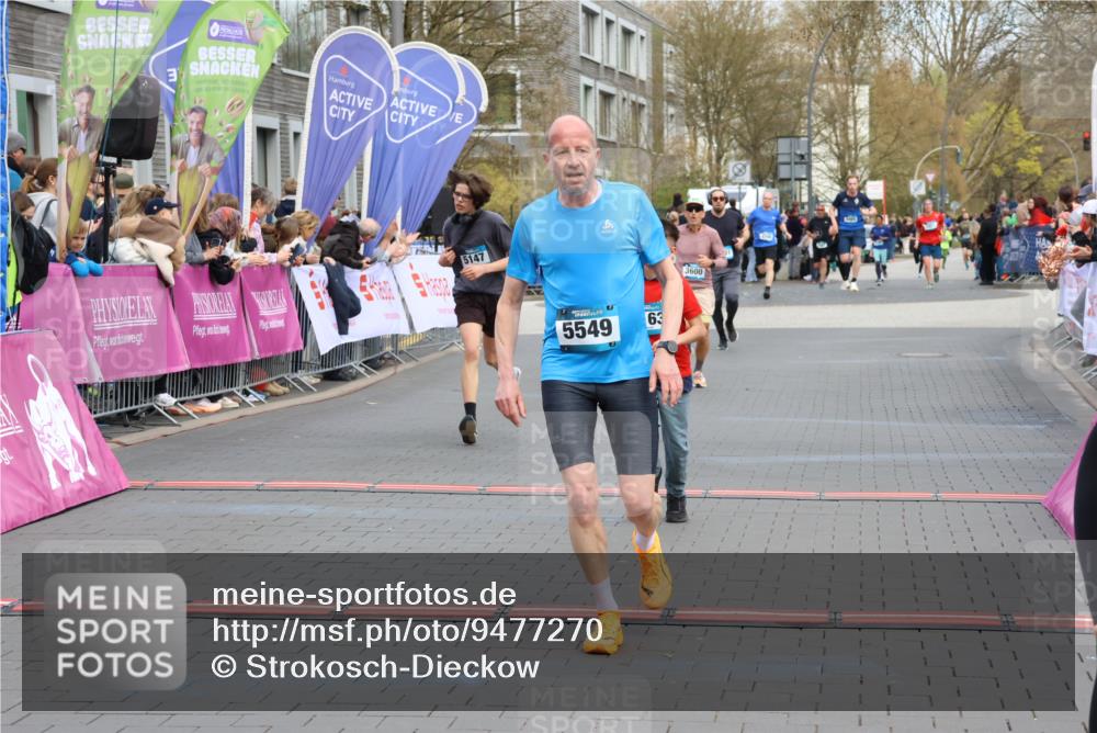 12.04.2026 - 45. Internationalen Wilhelmsburger Insellauf Strokosch-Dieckow http://msf.ph/oto/9477270 12.04.2026 12:57:17 Ziel 5141, 5549, 5163, 5147, 3600 meine-sportfotos.de