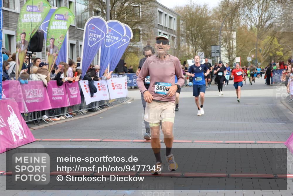 12.04.2026 - 45. Internationalen Wilhelmsburger Insellauf Strokosch-Dieckow http://msf.ph/oto/9477345 12.04.2026 12:57:22 Ziel 5147, 3600, 2491, 3985, 4598 meine-sportfotos.de