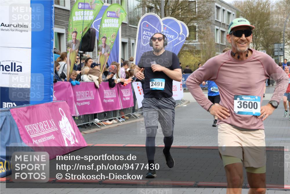 12.04.2026 - 45. Internationalen Wilhelmsburger Insellauf Strokosch-Dieckow http://msf.ph/oto/9477430 12.04.2026 12:57:23 Ziel 5147, 3600, 2491, 3985, 4598, 3921, 5343 meine-sportfotos.de