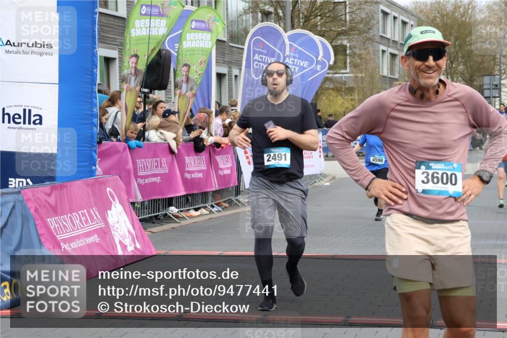 12.04.2026 - 45. Internationalen Wilhelmsburger Insellauf Strokosch-Dieckow http://msf.ph/oto/9477441 12.04.2026 12:57:23 Ziel 5147, 3600, 2491, 3985, 4598, 3921, 5343 meine-sportfotos.de