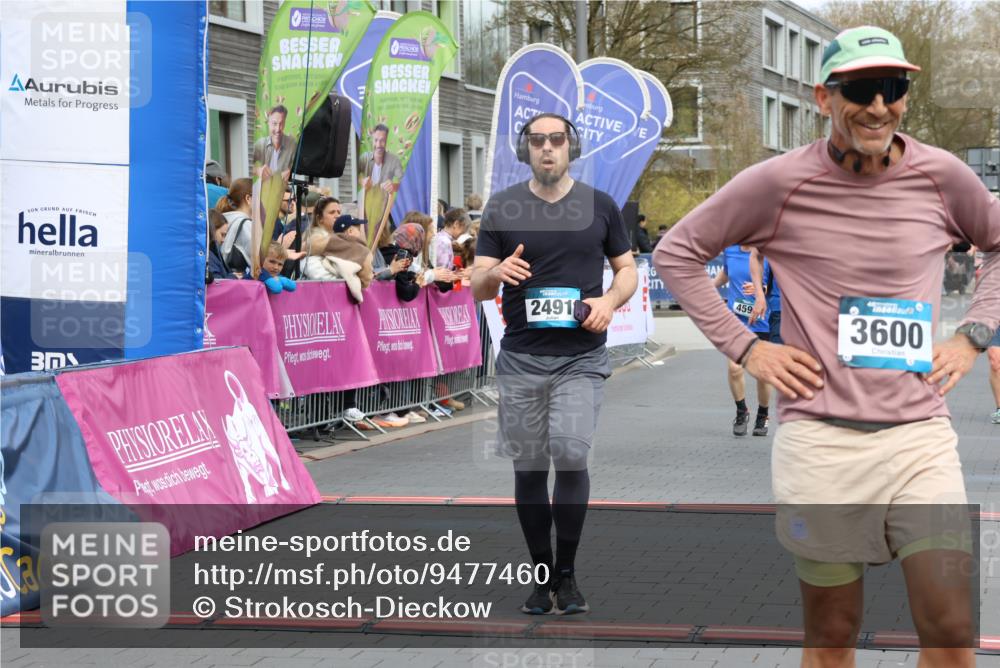12.04.2026 - 45. Internationalen Wilhelmsburger Insellauf Strokosch-Dieckow http://msf.ph/oto/9477460 12.04.2026 12:57:24 Ziel 3600, 2491, 3985, 4598, 3921, 5343 meine-sportfotos.de
