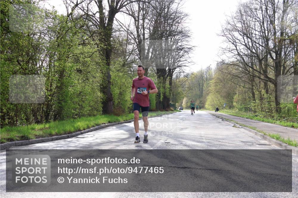 12.04.2026 - 45. Internationalen Wilhelmsburger Insellauf Yannick Fuchs http://msf.ph/oto/9477465 12.04.2026 10:13:01 Laufen 4291 meine-sportfotos.de