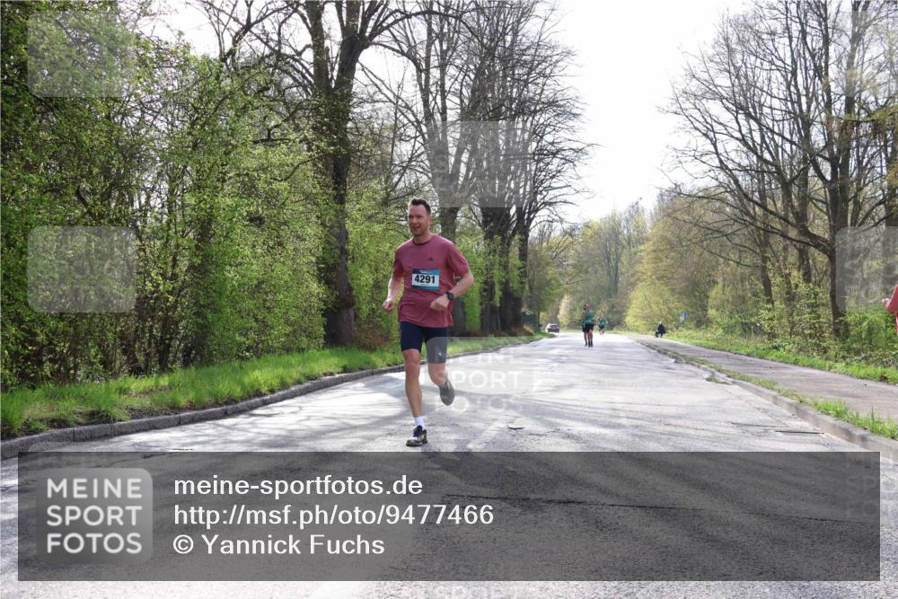 12.04.2026 - 45. Internationalen Wilhelmsburger Insellauf Yannick Fuchs http://msf.ph/oto/9477466 12.04.2026 10:13:01 Laufen 4291 meine-sportfotos.de