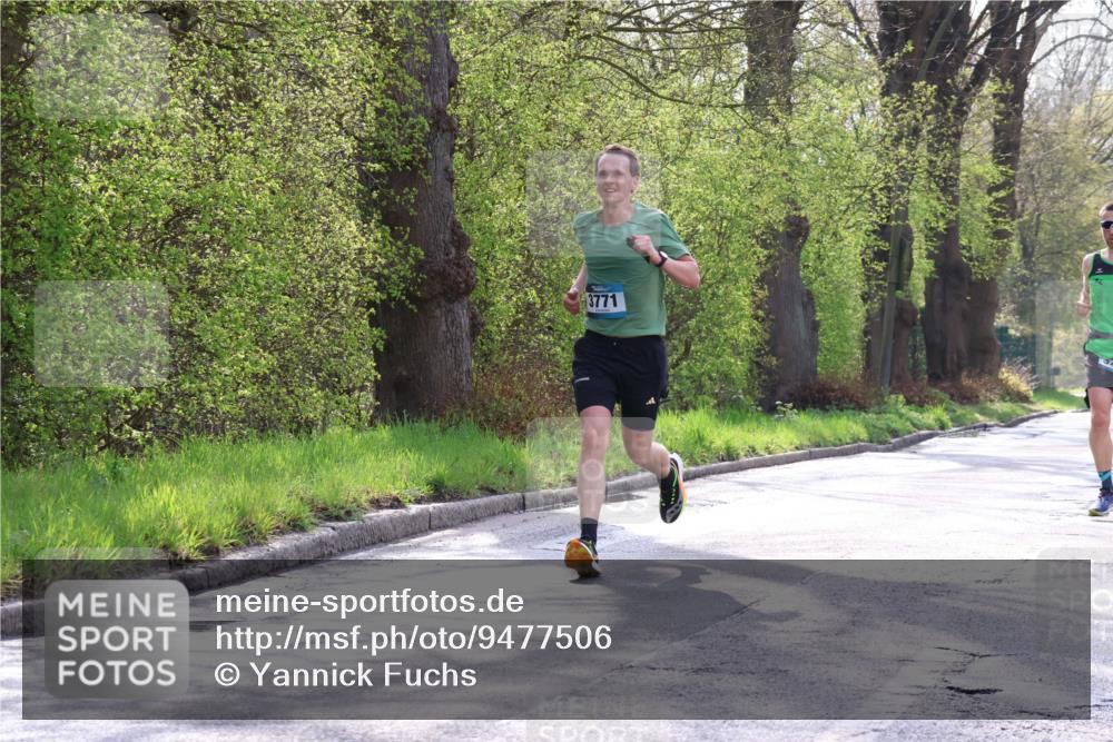 12.04.2026 - 45. Internationalen Wilhelmsburger Insellauf Yannick Fuchs http://msf.ph/oto/9477506 12.04.2026 10:13:09 Laufen 3771 meine-sportfotos.de