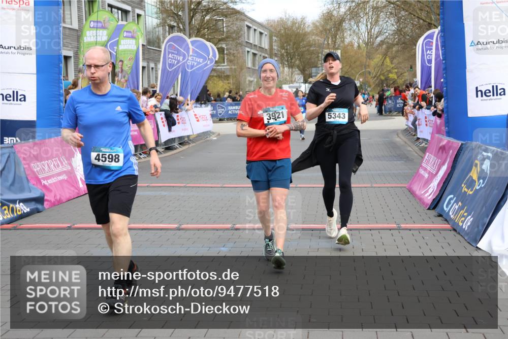 12.04.2026 - 45. Internationalen Wilhelmsburger Insellauf Strokosch-Dieckow http://msf.ph/oto/9477518 12.04.2026 12:57:28 Ziel 3985, 4598, 3921, 5343, 3867, 5500, 5073 meine-sportfotos.de