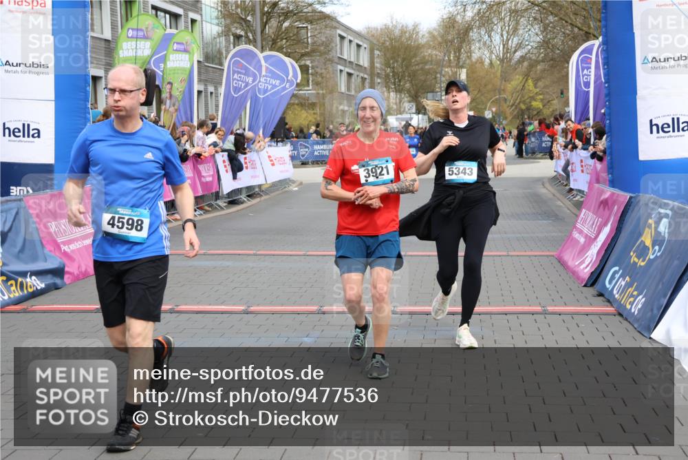 12.04.2026 - 45. Internationalen Wilhelmsburger Insellauf Strokosch-Dieckow http://msf.ph/oto/9477536 12.04.2026 12:57:29 Ziel 3985, 4598, 3921, 5343, 3867, 5500, 5073, 5189 meine-sportfotos.de