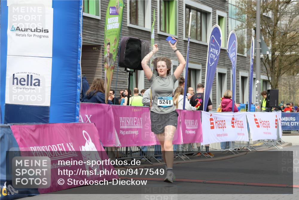 12.04.2026 - 45. Internationalen Wilhelmsburger Insellauf Strokosch-Dieckow http://msf.ph/oto/9477549 12.04.2026 13:30:39 Ziel 5241 meine-sportfotos.de
