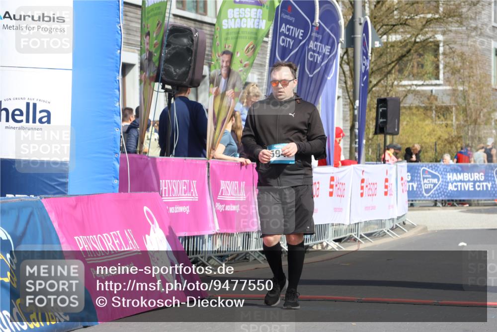 12.04.2026 - 45. Internationalen Wilhelmsburger Insellauf Strokosch-Dieckow http://msf.ph/oto/9477550 12.04.2026 11:38:34 Ziel 5948 meine-sportfotos.de