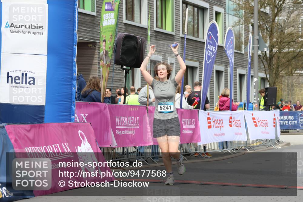 12.04.2026 - 45. Internationalen Wilhelmsburger Insellauf Strokosch-Dieckow http://msf.ph/oto/9477568 12.04.2026 13:30:39 Ziel 5241 meine-sportfotos.de