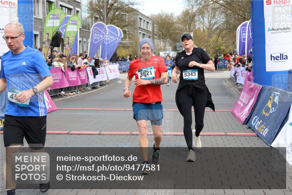 12.04.2026 - 45. Internationalen Wilhelmsburger Insellauf Strokosch-Dieckow http://msf.ph/oto/9477581 12.04.2026 12:57:29 Ziel 3985, 4598, 3921, 5343, 3867, 5500, 5073, 5189 meine-sportfotos.de