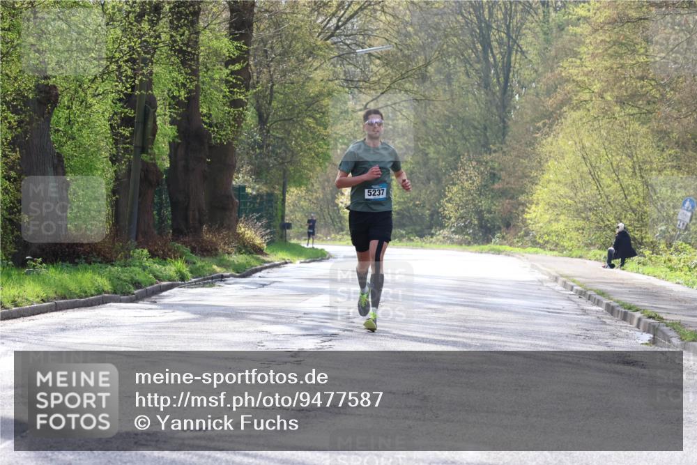 12.04.2026 - 45. Internationalen Wilhelmsburger Insellauf Yannick Fuchs http://msf.ph/oto/9477587 12.04.2026 10:13:24 Laufen 5237 meine-sportfotos.de