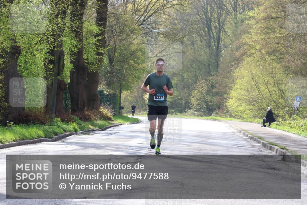 12.04.2026 - 45. Internationalen Wilhelmsburger Insellauf Yannick Fuchs http://msf.ph/oto/9477588 12.04.2026 10:13:24 Laufen 5237 meine-sportfotos.de