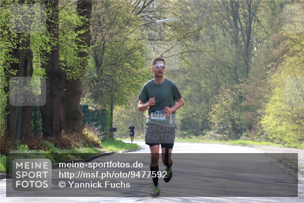 12.04.2026 - 45. Internationalen Wilhelmsburger Insellauf Yannick Fuchs http://msf.ph/oto/9477592 12.04.2026 10:13:25 Laufen 5237 meine-sportfotos.de