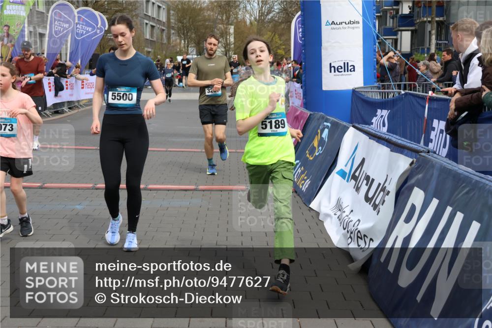 12.04.2026 - 45. Internationalen Wilhelmsburger Insellauf Strokosch-Dieckow http://msf.ph/oto/9477627 12.04.2026 12:57:34 Ziel 3867, 5500, 5073, 5189, 3287, 4186, 4375, 3973 meine-sportfotos.de