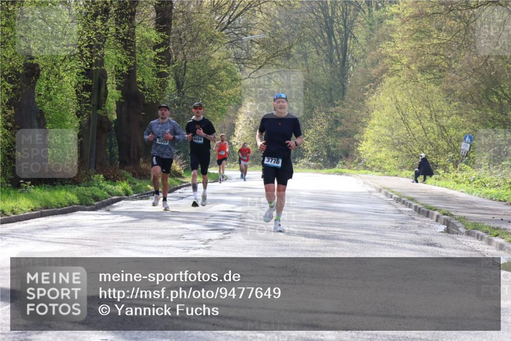 12.04.2026 - 45. Internationalen Wilhelmsburger Insellauf Yannick Fuchs http://msf.ph/oto/9477649 12.04.2026 10:13:59 Laufen 3053, 4694, 3776 meine-sportfotos.de