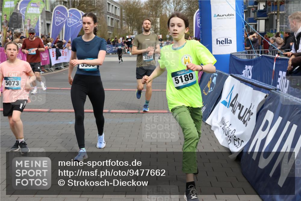 12.04.2026 - 45. Internationalen Wilhelmsburger Insellauf Strokosch-Dieckow http://msf.ph/oto/9477662 12.04.2026 12:57:34 Ziel 3867, 5500, 5073, 5189, 3287, 4186, 4375, 3973 meine-sportfotos.de