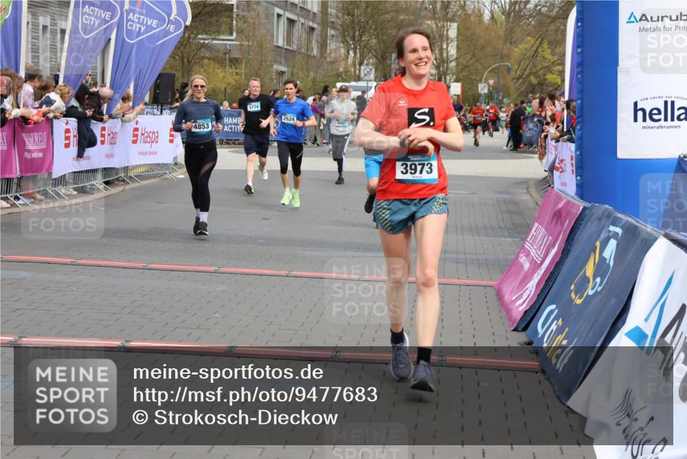 12.04.2026 - 45. Internationalen Wilhelmsburger Insellauf Strokosch-Dieckow http://msf.ph/oto/9477683 12.04.2026 12:57:39 Ziel 3973, 4853, 4569, 2624 meine-sportfotos.de