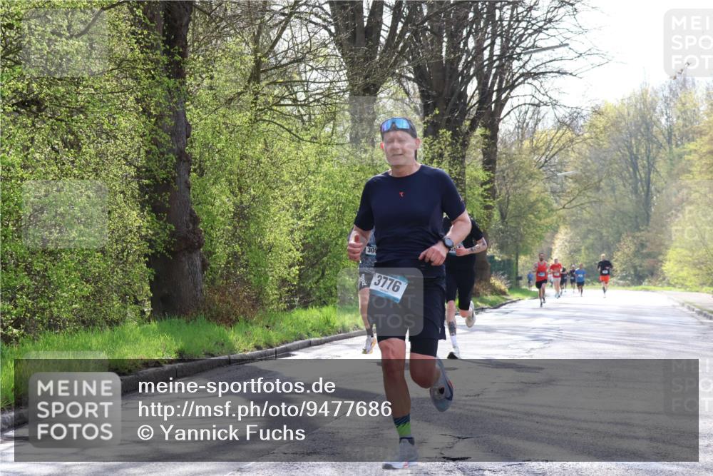 12.04.2026 - 45. Internationalen Wilhelmsburger Insellauf Yannick Fuchs http://msf.ph/oto/9477686 12.04.2026 10:14:03 Laufen 305, 3776 meine-sportfotos.de