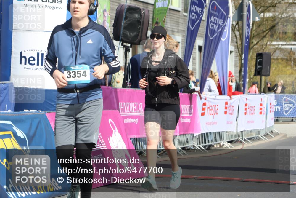 12.04.2026 - 45. Internationalen Wilhelmsburger Insellauf Strokosch-Dieckow http://msf.ph/oto/9477700 12.04.2026 11:39:07 Ziel 3354, 2955 meine-sportfotos.de