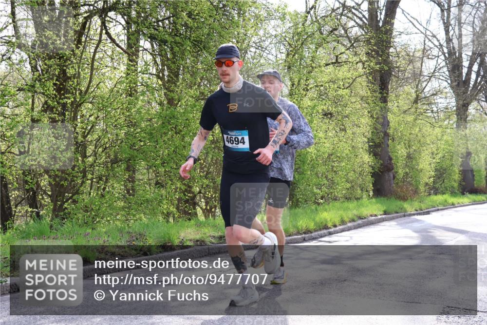 12.04.2026 - 45. Internationalen Wilhelmsburger Insellauf Yannick Fuchs http://msf.ph/oto/9477707 12.04.2026 10:14:07 Laufen 4694 meine-sportfotos.de