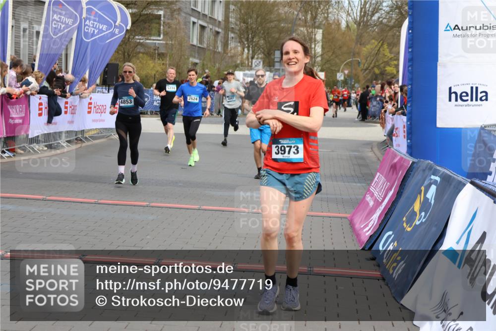 12.04.2026 - 45. Internationalen Wilhelmsburger Insellauf Strokosch-Dieckow http://msf.ph/oto/9477719 12.04.2026 12:57:40 Ziel 3973, 4853, 4569, 2624, 5801, 4097 meine-sportfotos.de