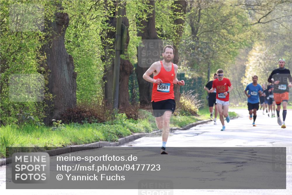 12.04.2026 - 45. Internationalen Wilhelmsburger Insellauf Yannick Fuchs http://msf.ph/oto/9477723 12.04.2026 10:14:10 Laufen 5561, 4384, 4953, 3963 meine-sportfotos.de