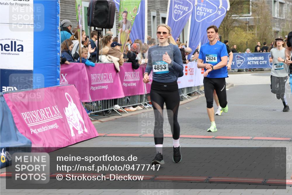 12.04.2026 - 45. Internationalen Wilhelmsburger Insellauf Strokosch-Dieckow http://msf.ph/oto/9477747 12.04.2026 12:57:42 Ziel 3973, 4853, 4569, 2624, 5801, 4097 meine-sportfotos.de