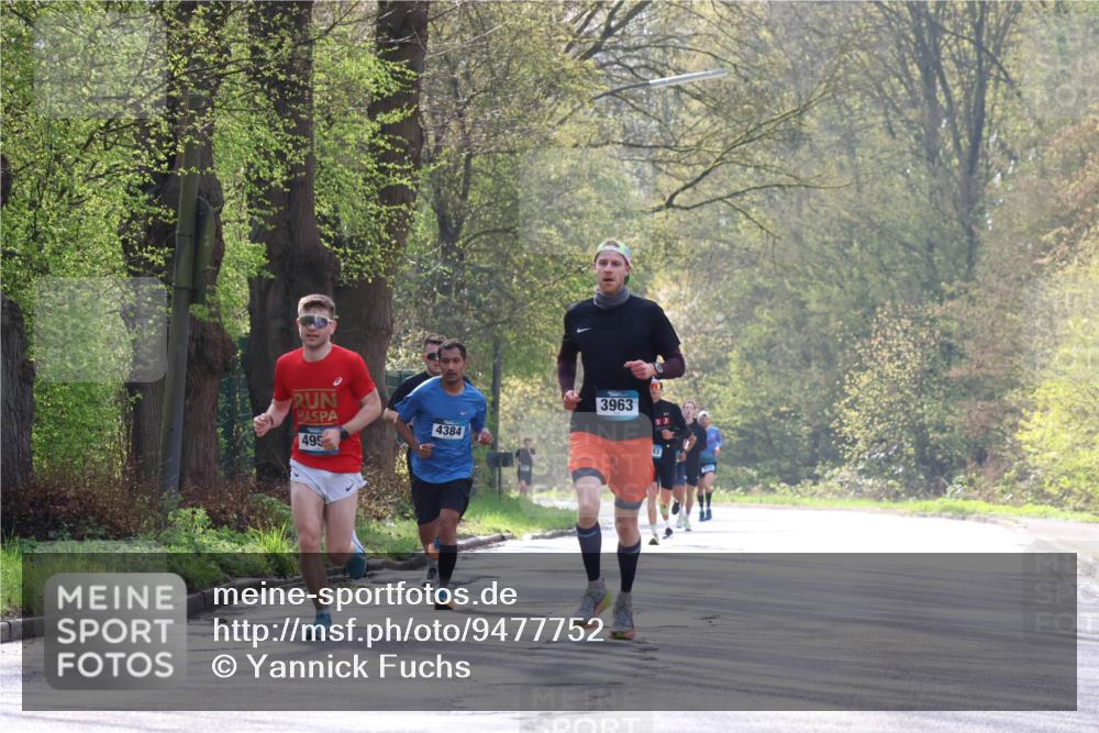 12.04.2026 - 45. Internationalen Wilhelmsburger Insellauf Yannick Fuchs http://msf.ph/oto/9477752 12.04.2026 10:14:15 Laufen 495, 4384, 3963 meine-sportfotos.de