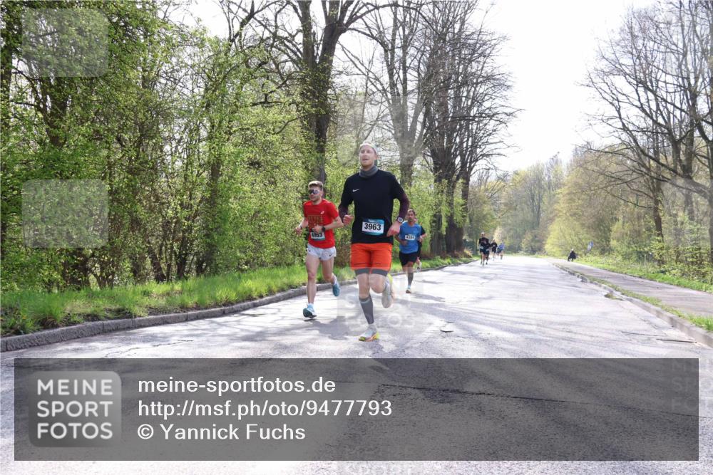 12.04.2026 - 45. Internationalen Wilhelmsburger Insellauf Yannick Fuchs http://msf.ph/oto/9477793 12.04.2026 10:14:21 Laufen 4953, 3963, 4384 meine-sportfotos.de