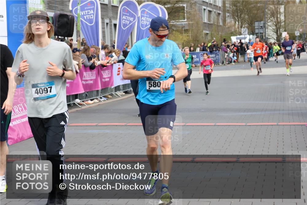 12.04.2026 - 45. Internationalen Wilhelmsburger Insellauf Strokosch-Dieckow http://msf.ph/oto/9477805 12.04.2026 12:57:46 Ziel 4569, 2624, 5801, 4097, 5744, 4524, 4259 meine-sportfotos.de