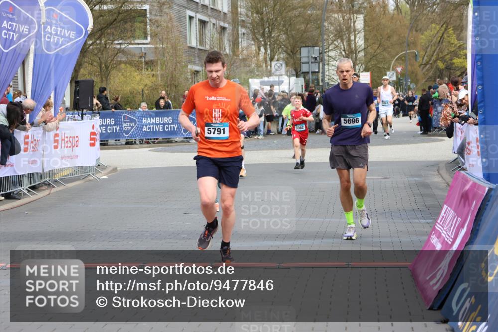 12.04.2026 - 45. Internationalen Wilhelmsburger Insellauf Strokosch-Dieckow http://msf.ph/oto/9477846 12.04.2026 12:57:50 Ziel 5744, 4524, 4259, 5791, 5696, 4740 meine-sportfotos.de