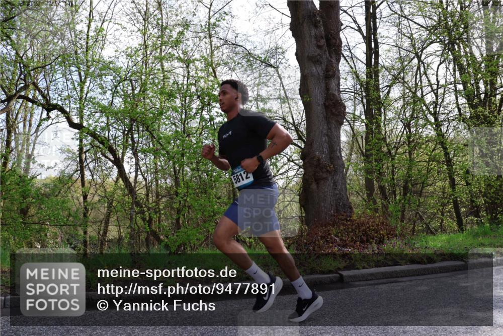 12.04.2026 - 45. Internationalen Wilhelmsburger Insellauf Yannick Fuchs http://msf.ph/oto/9477891 12.04.2026 10:14:34 Laufen 5812 meine-sportfotos.de
