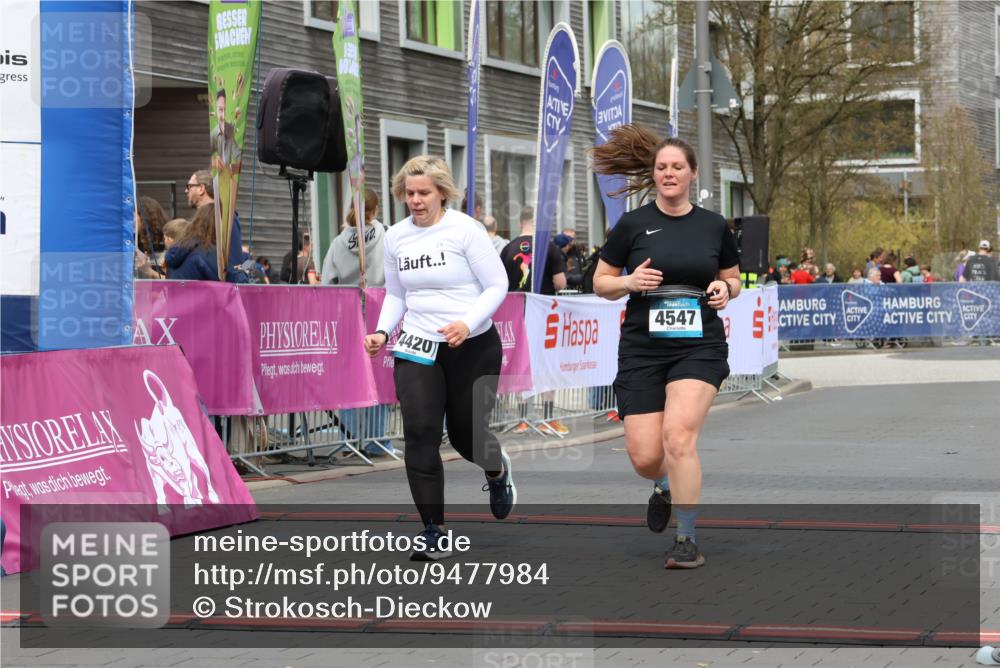 12.04.2026 - 45. Internationalen Wilhelmsburger Insellauf Strokosch-Dieckow http://msf.ph/oto/9477984 12.04.2026 13:29:59 Ziel 4547, 4420 meine-sportfotos.de