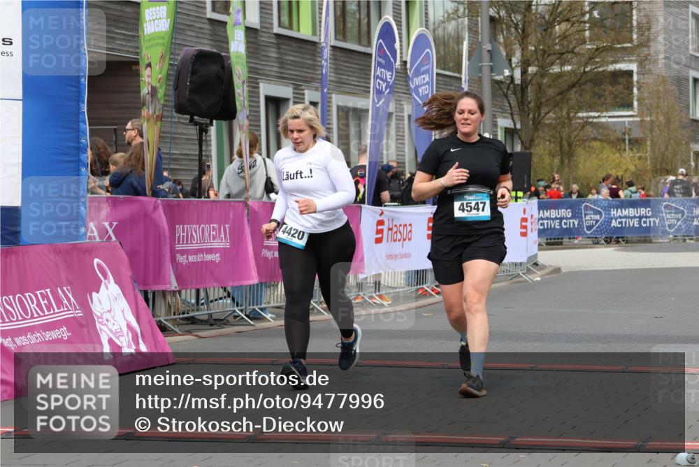 12.04.2026 - 45. Internationalen Wilhelmsburger Insellauf Strokosch-Dieckow http://msf.ph/oto/9477996 12.04.2026 13:29:59 Ziel 4547, 4420 meine-sportfotos.de