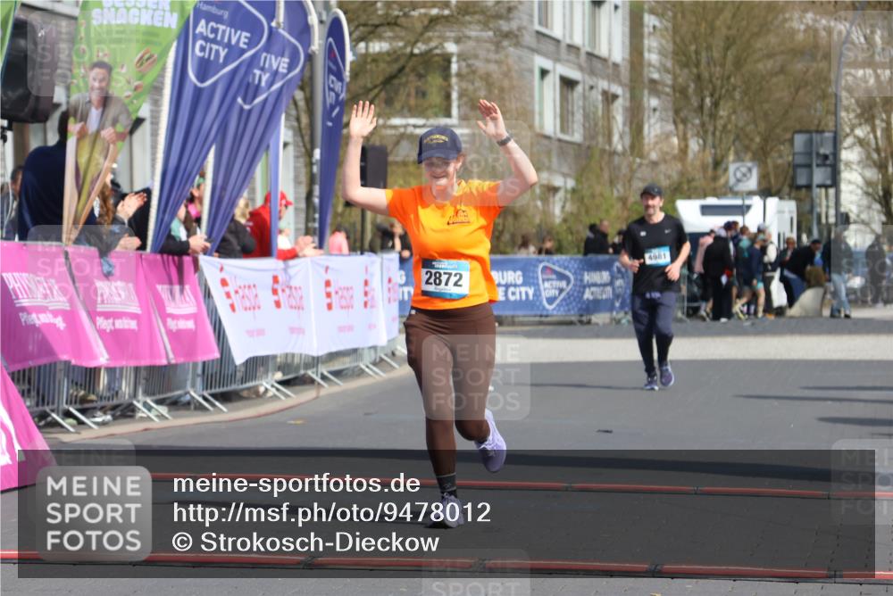 12.04.2026 - 45. Internationalen Wilhelmsburger Insellauf Strokosch-Dieckow http://msf.ph/oto/9478012 12.04.2026 11:41:05 Ziel 2872 meine-sportfotos.de