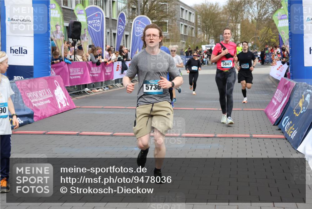 12.04.2026 - 45. Internationalen Wilhelmsburger Insellauf Strokosch-Dieckow http://msf.ph/oto/9478036 12.04.2026 12:58:08 Ziel 5736, 3189, 5847, 3439, 5232, 5277, 3863, 4887 meine-sportfotos.de