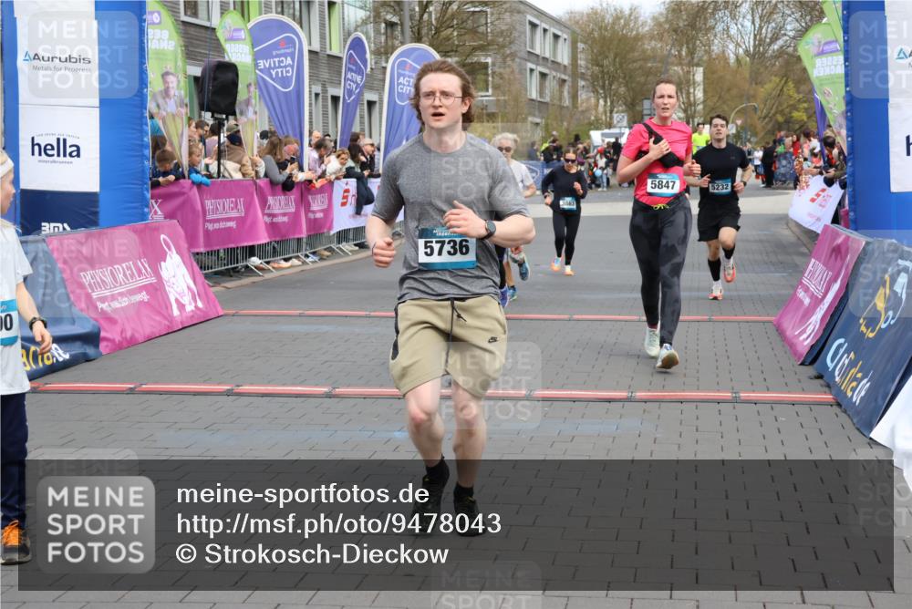 12.04.2026 - 45. Internationalen Wilhelmsburger Insellauf Strokosch-Dieckow http://msf.ph/oto/9478043 12.04.2026 12:58:08 Ziel 5736, 3189, 5847, 3439, 5232, 5277, 3863, 4887 meine-sportfotos.de