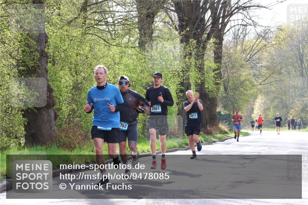 12.04.2026 - 45. Internationalen Wilhelmsburger Insellauf Yannick Fuchs http://msf.ph/oto/9478085 12.04.2026 10:15:05 Laufen 702, 3561, 3813, 4052 meine-sportfotos.de