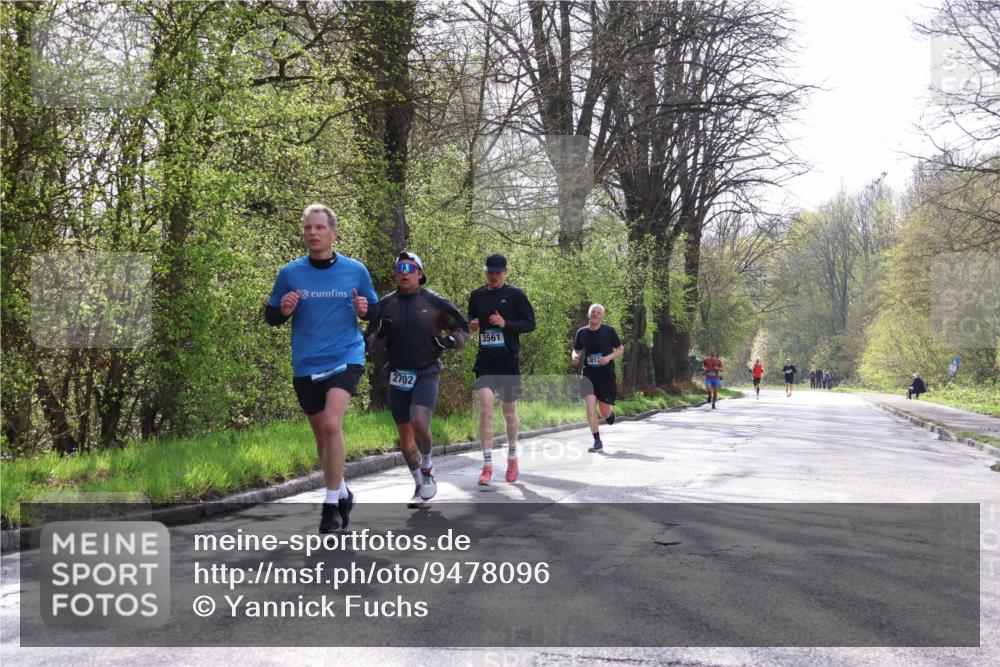 12.04.2026 - 45. Internationalen Wilhelmsburger Insellauf Yannick Fuchs http://msf.ph/oto/9478096 12.04.2026 10:15:07 Laufen 2702, 3561 meine-sportfotos.de