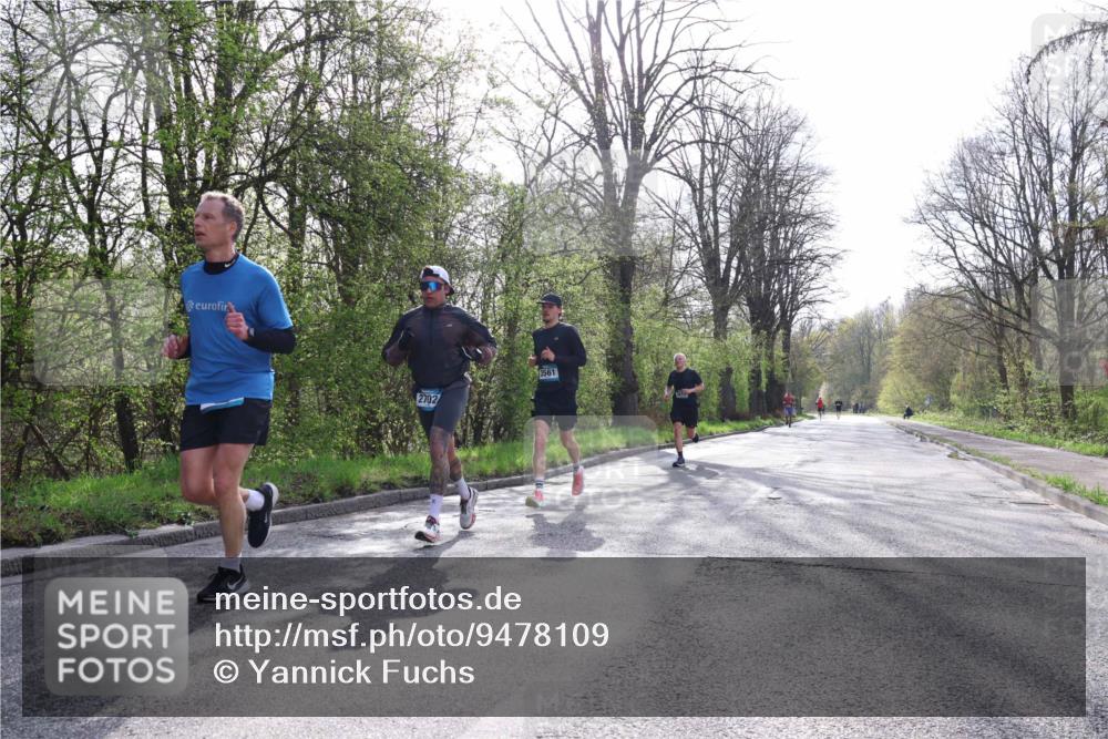 12.04.2026 - 45. Internationalen Wilhelmsburger Insellauf Yannick Fuchs http://msf.ph/oto/9478109 12.04.2026 10:15:08 Laufen 2702, 3561 meine-sportfotos.de