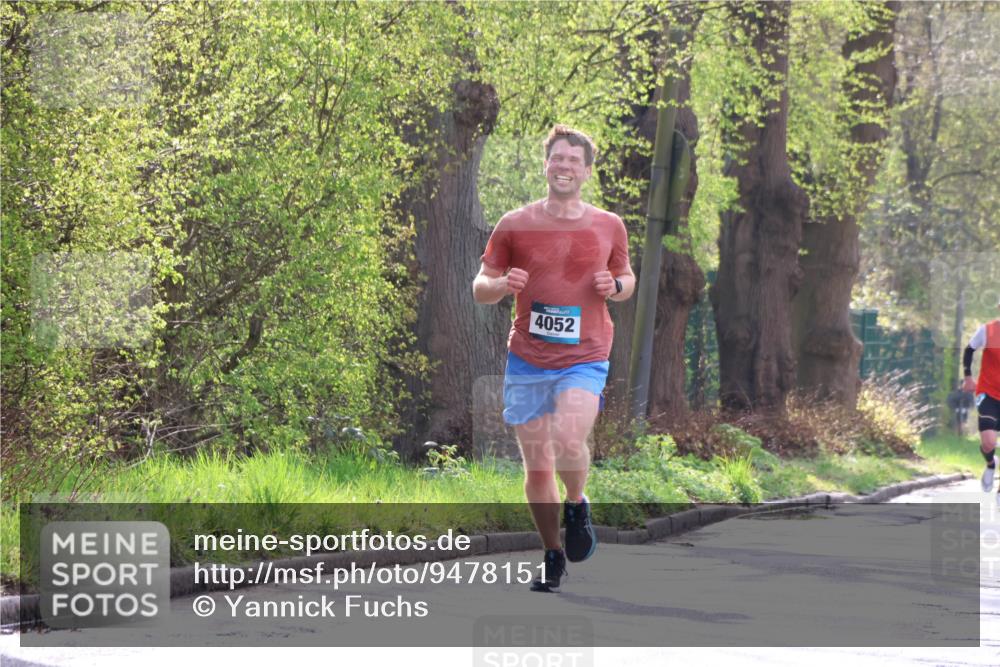 12.04.2026 - 45. Internationalen Wilhelmsburger Insellauf Yannick Fuchs http://msf.ph/oto/9478151 12.04.2026 10:15:13 Laufen 4052 meine-sportfotos.de