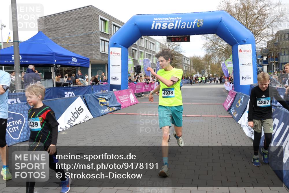 12.04.2026 - 45. Internationalen Wilhelmsburger Insellauf Strokosch-Dieckow http://msf.ph/oto/9478191 12.04.2026 12:58:16 Ziel 4938, 3213, 2447 meine-sportfotos.de
